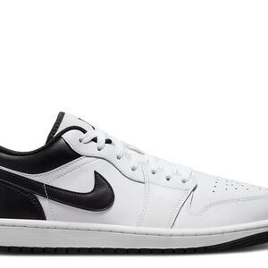 Nike Men's Black and White Athletic Shoes